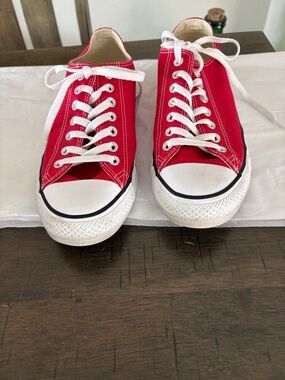 Red Converse Tennis Sole men Size 9